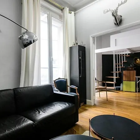 Lovely Mezzanine Near Buttes Chaumont Park * Paris