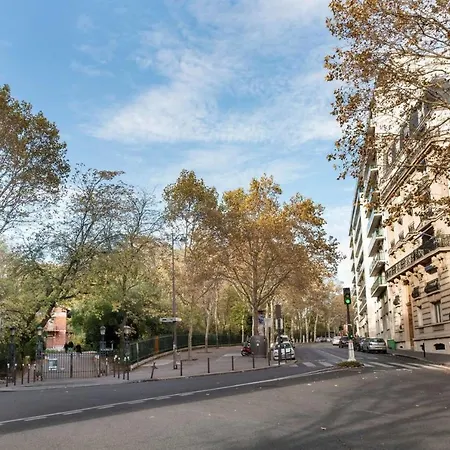 Lovely Mezzanine Near Buttes Chaumont Park * Paris